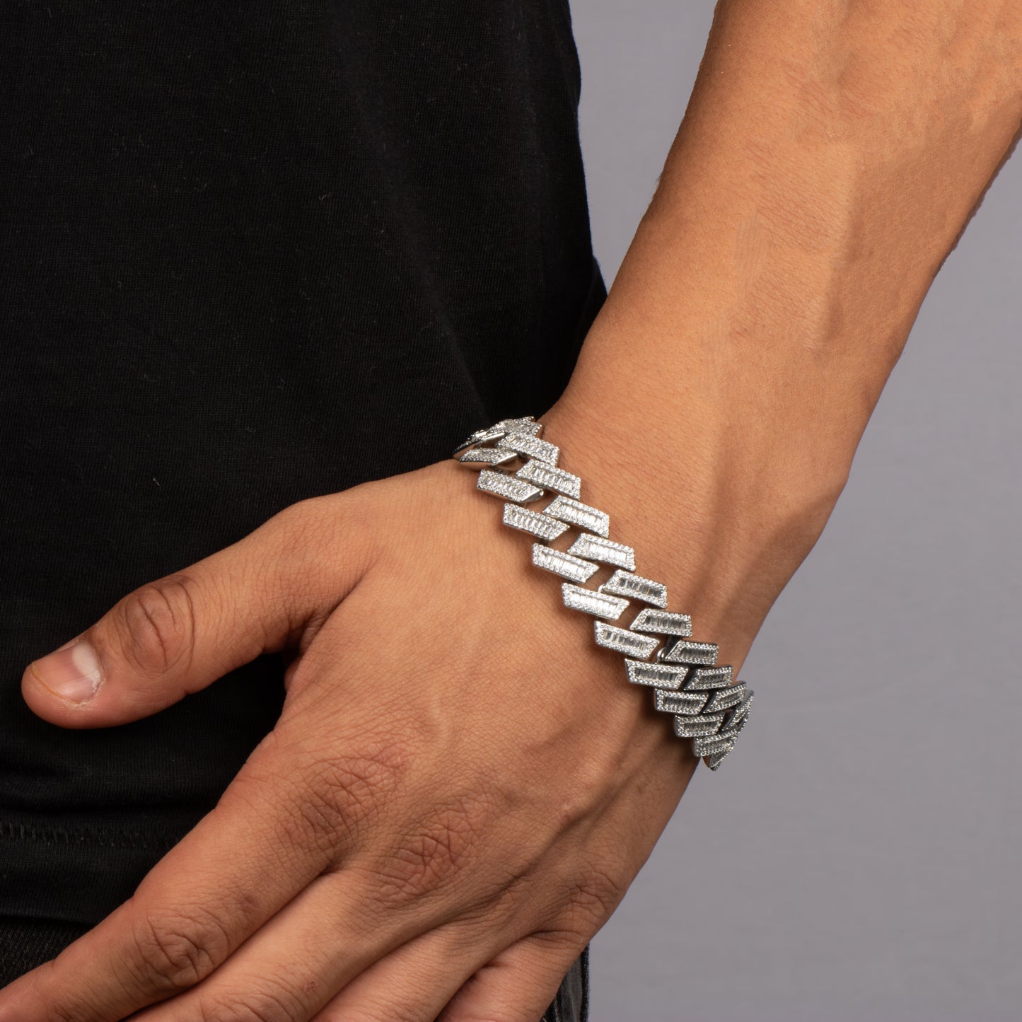 ICED CLUSTER BAGUETTE PRONGLINK BRACELET