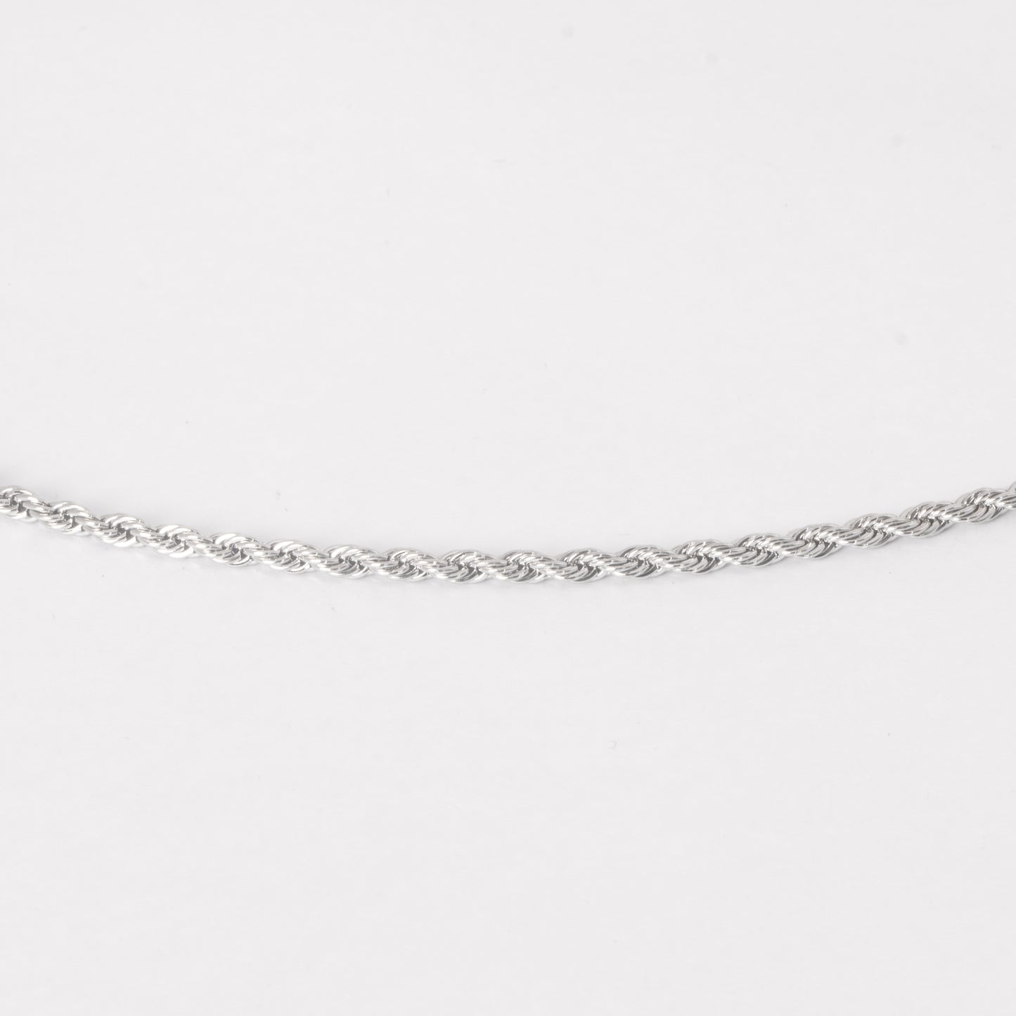 SLEEK ROPE CHAIN